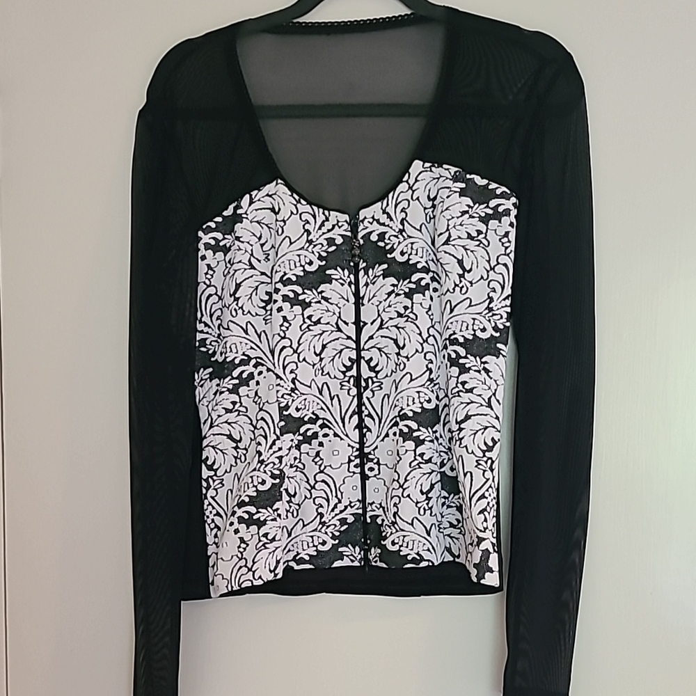 Black and White Floral Women's Top